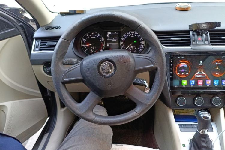 Used Skoda Octavia 2015 1.6L Automatic Yijie Edition
