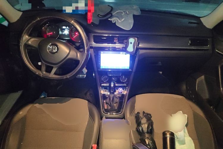 Used Volkswagen C-TREK 2017 1.6L Automatic Comfort Model Center Console