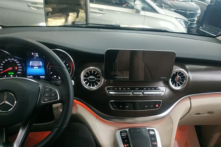 Used Mercedes-Benz V-Class 2022 V 260 Avantgarde Edition