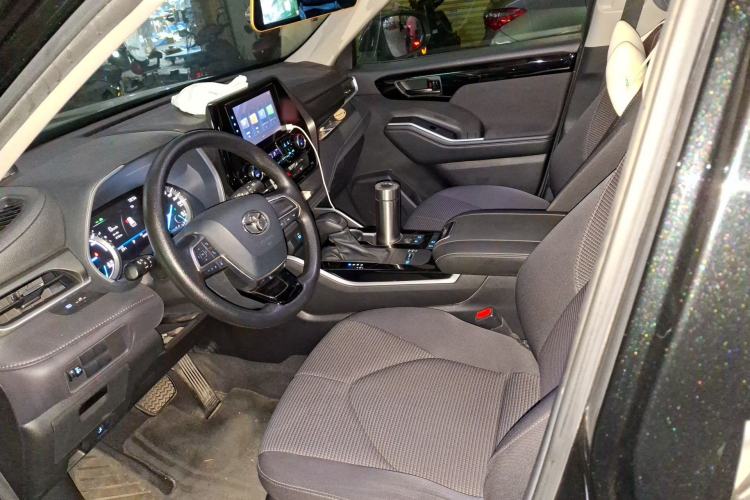 Used Toyota Highlander 2022 Dual-Engine 2.5L Two-Wheel Drive Elite Edition 7-Seater Left Front Seat