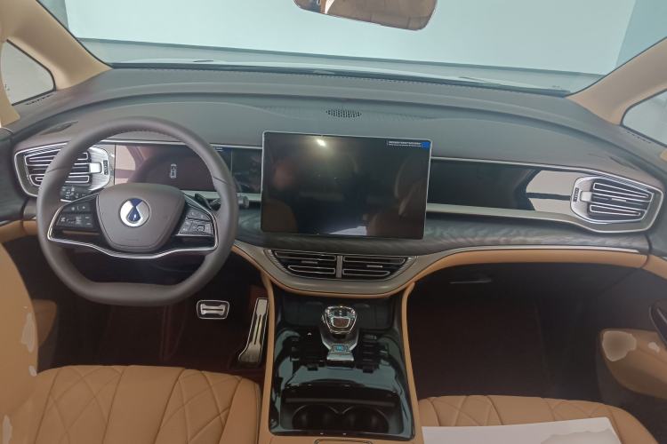 Used Denza D9 2025 Model DM-i Four-Wheel Drive Prestige Edition
