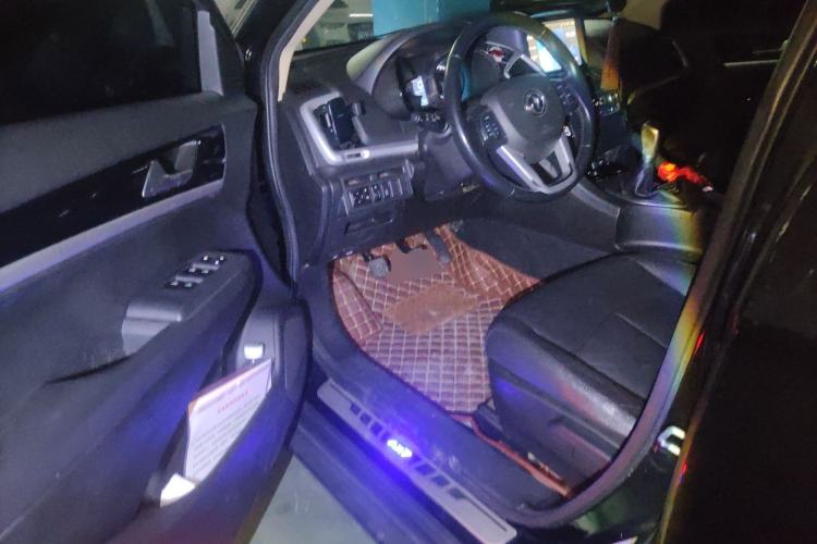 Used Dongfeng Aeolus AX7 2015 2.0L Manual Zhiyi Trim
