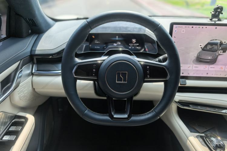 Used Zeekr 001 2023 YOU Edition 100 kWh Steering Wheel