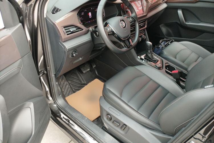 Used Volkswagen Tharu 2019 330TSI Four-Wheel Drive Flagship Model China VI Standard Driver Seat