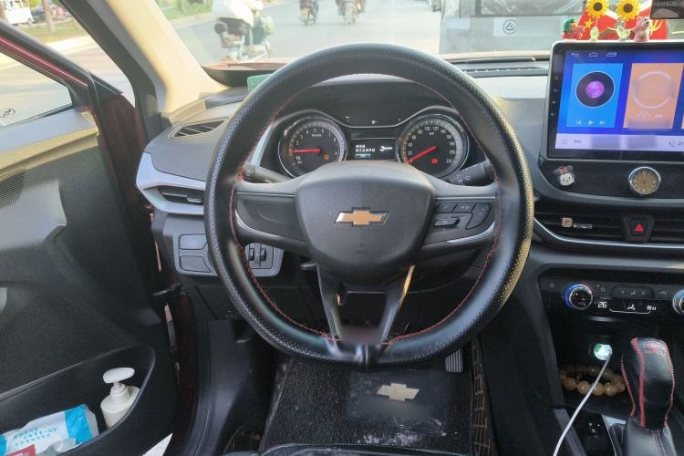 Used Chevrolet Orlando 2018 530T Automatic Luxury Edition (5+2 Model) China V Standard Steering Wheel
