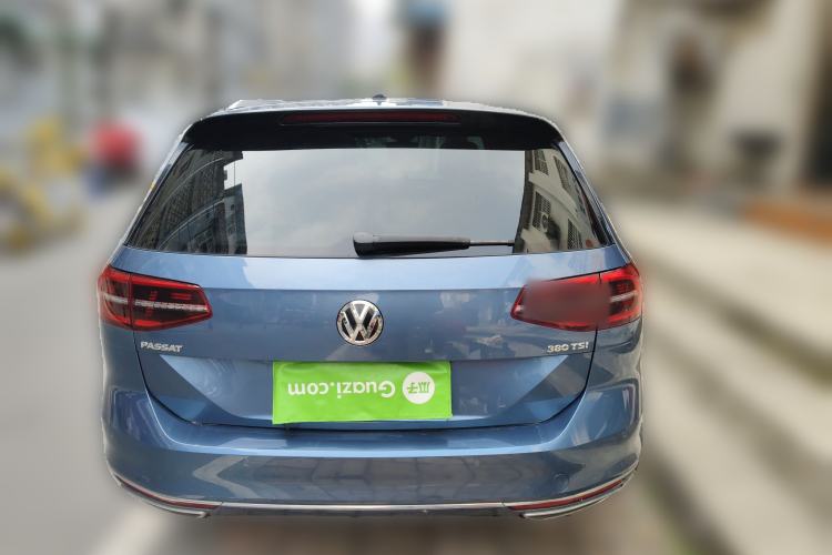 Used Volkswagen Variant 2016 380TSI Two-Wheel Drive R-Line Version
