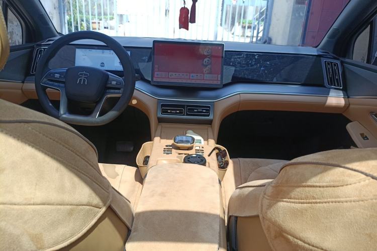 Used BYD Song L DM-i 2024 112 km Leading Edition Center Console