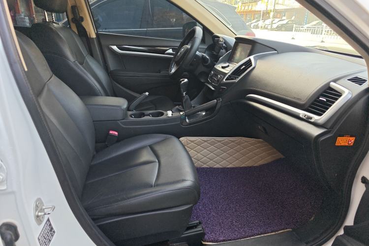 Used Dongfeng Aeolus AX7 2015 2.0L Manual Zhiyi Trim