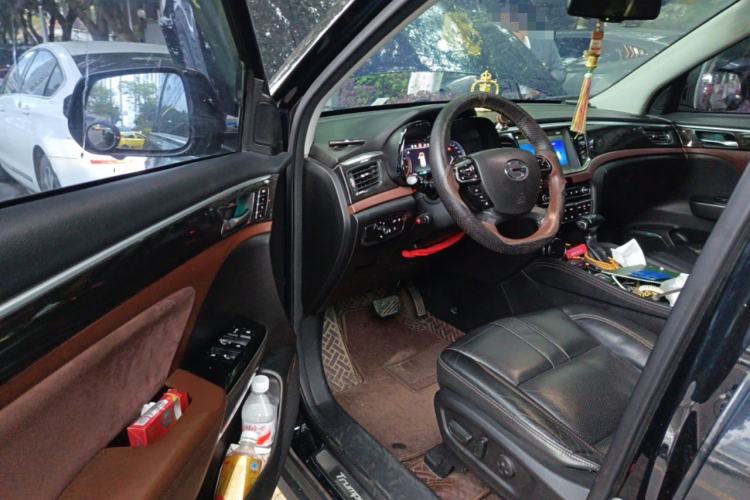 Used GAC Trumpchi GS8 2017 320T Two-Wheel Drive Luxury Smart Connectivity Version (7 Seats) Driver Seat