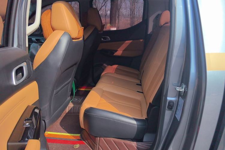 Used CHANGAN Lantop 2023 2.0T Automatic 4x4 Gasoline Flagship Standard Cab