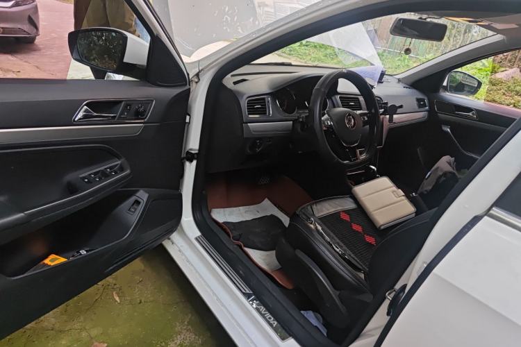 Used Volkswagen Lavida 2017 1.6L Automatic Comfort Edition