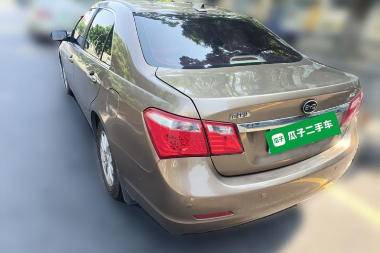 Used BYD G6 2013 2.0L Manual Luxury Version
