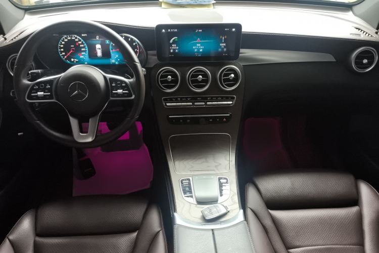Used Mercedes-Benz GLC 2020 GLC 260 L 4MATIC Luxury Model Center Console