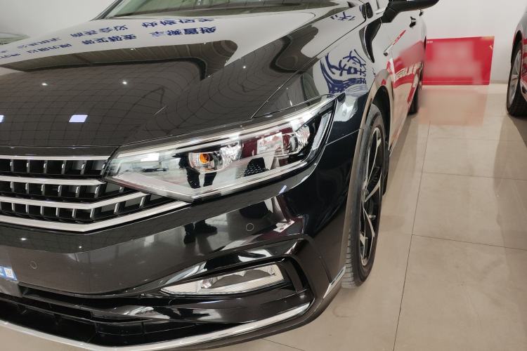 Used Volkswagen Magotan 2023 2 Million Units Commemorative Edition 330TSI DSG Luxury Version