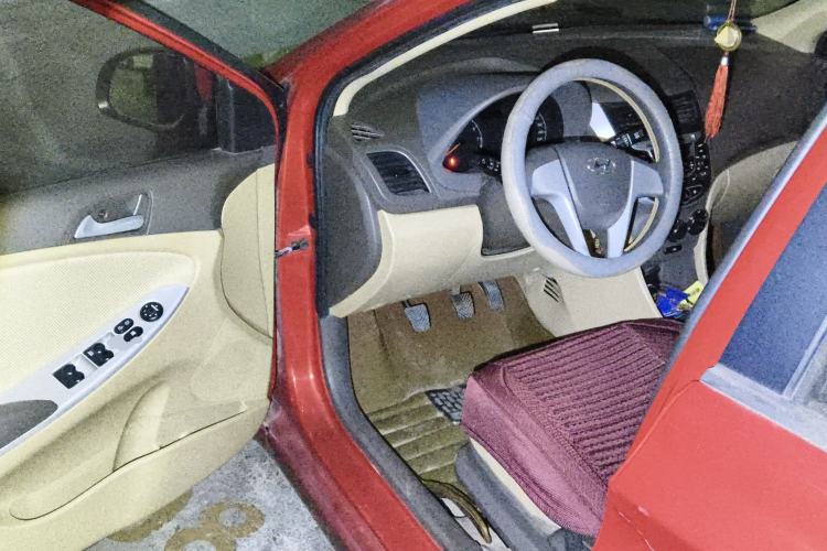 Used Hyundai Verna (older generation) 2010 Sedan 1.4L Manual Comfort GS
