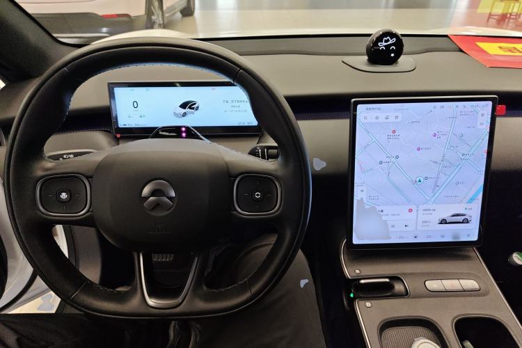 Used Nio ET5 2022 75 kWh Center Console