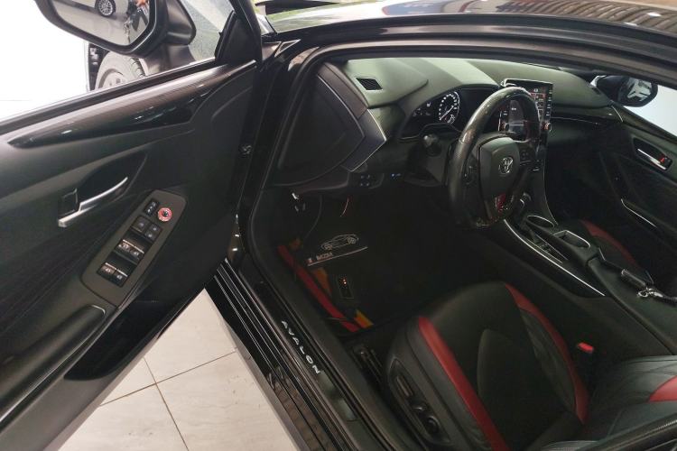 Used Toyota Avalon 2021 2.5L Touring Prestige SPORT Edition Driver Seat