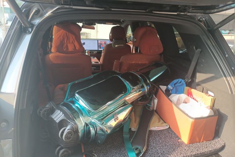 Used Li Auto L8 2023 Max model
