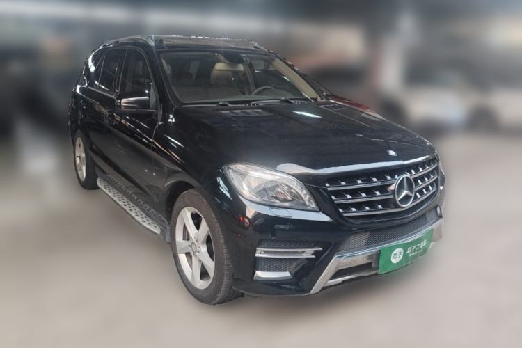 Used Mercedes-Benz M-Class 2015 ML 400 4MATIC Dynamic Model Front Right 45 Deg