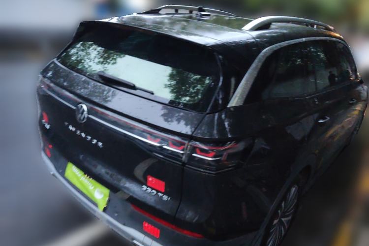 Used Volkswagen Tavendor 2023 330TSI Luxury Touring Edition
