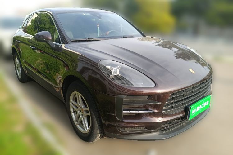 Used Porsche Macan 2018 Macan 2.0T Front Right 45 Deg