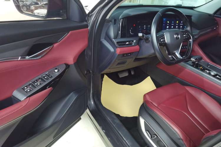 Used CHANGAN CS75 PLUS 2022 2.0T Automatic Pilot Version Interior 3