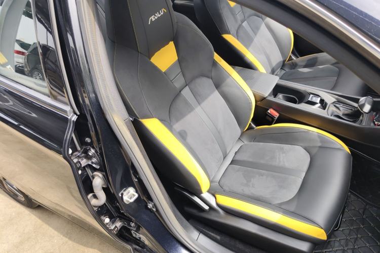 Used Dongfeng Aeolus Yixuan 2023 Mach Edition 1.5T Automatic Pursuit Rider Version Right Front Seat