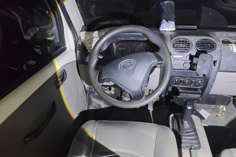 Used Soueast Xiwang 2011 1.3L (Dong'an Engine) Standard Version Steering Wheel