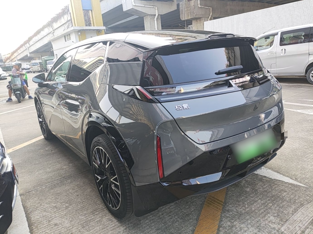 Zeekr X 2024 Five-Seater Four-Wheel Drive — снимка 4