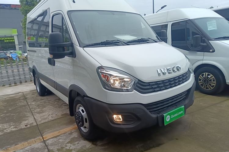 Used Iveco Eurocargo 2021 2.0T Manual Super Rui Long Wheelbase Short Overhang High Roof Side-Sliding Door F1A