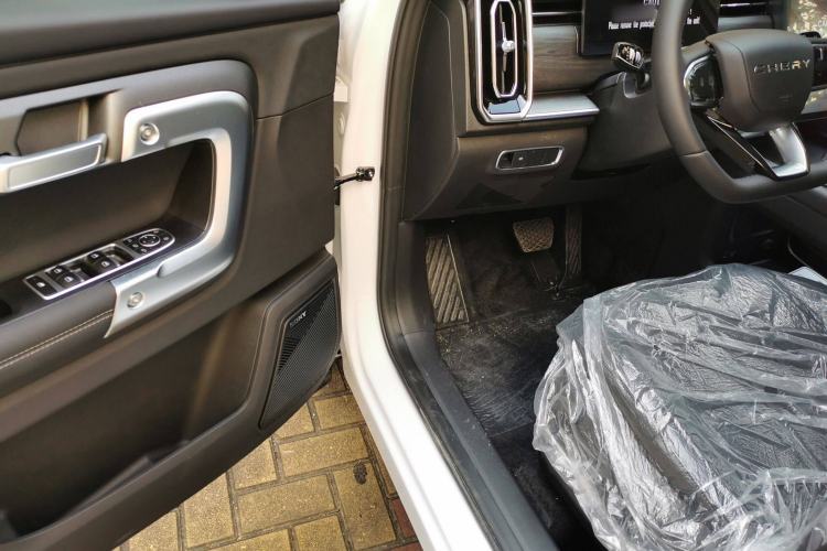 Used Chery Tiggo 7 2025 High-Performance Version 1.6T Front-Wheel-Drive Edition Driver Seat