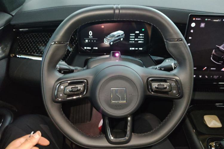 Used Zeekr 009 2024 Six-Seat Executive Version 4WD 140 kWh
