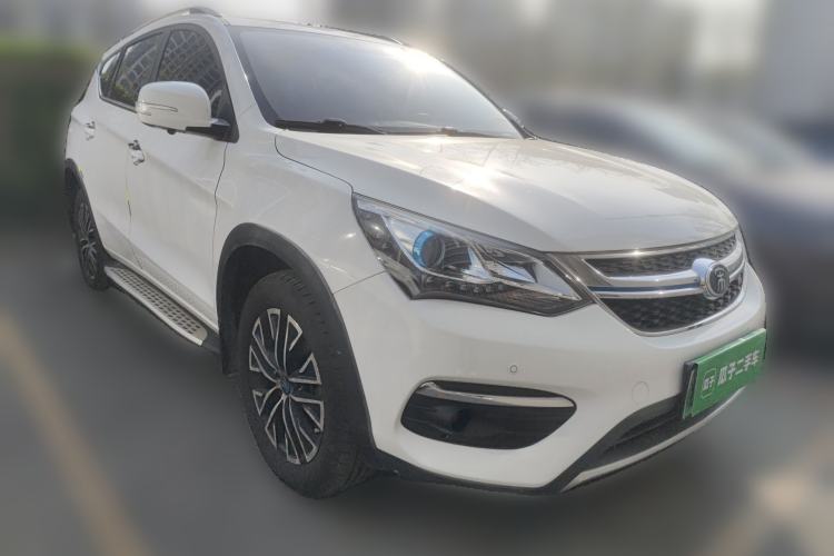 Used BYD Song New Energy 2017 Song DM 1.5TID All-Wheel Drive Prestige Model Front Right 45 Deg