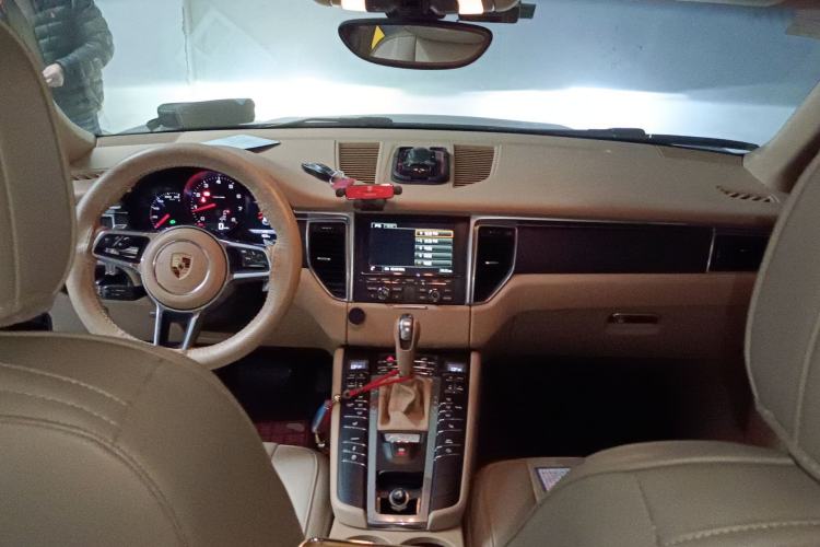 Used Porsche Macan 2014 Macan 2.0T Interior 2