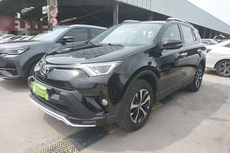 Used Toyota RAV4 2018 2.0L CVT Two-Wheel Drive Fashion X Edition
