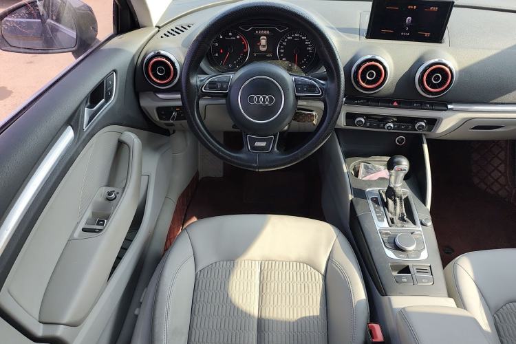 Used Audi A3 2014 Limousine 40 TFSI S line Comfort Model