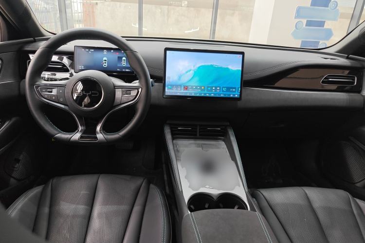 Used BYD Seal 06 New Energy 2025 DM-i Smart Drive 120KM Deluxe Model Center Console
