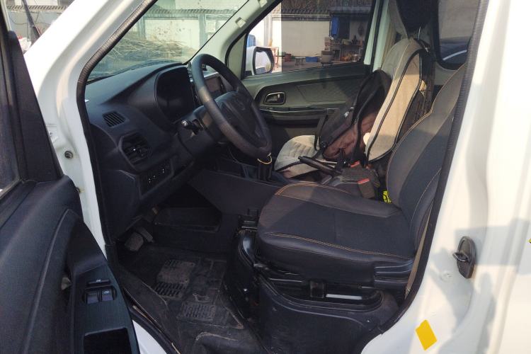 Used CHANGAN KAICHENG Ruixing EM80 2024 Comfort-Style 6-Seater 41.86 kWh Left Front Seat