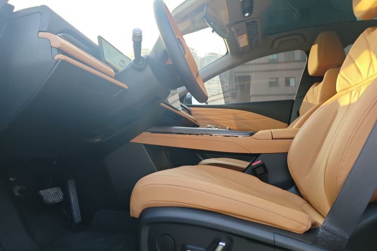 Used Geely Galaxy Galaxy 8 2025 130km EM-i Deluxe Edition
