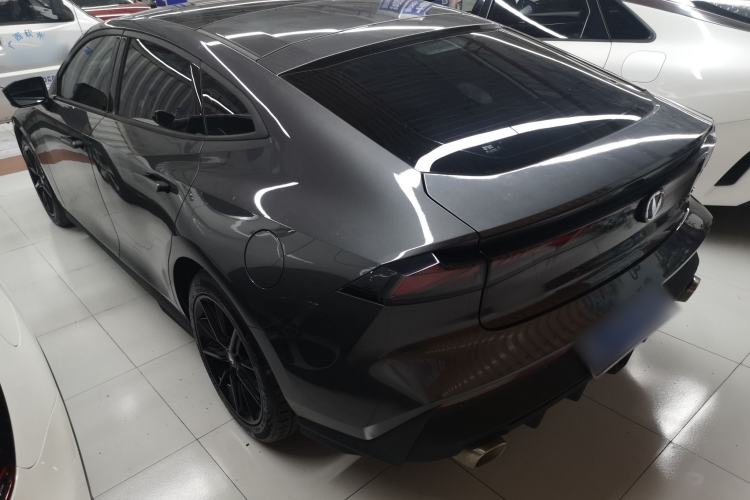 Used CHANGAN UNI-V 2023 1.5T Prestige Model Exterior 2