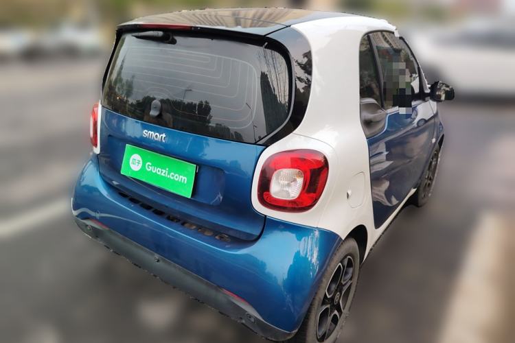 Used smart fortwo 2019 0.9T 66kW Hardtop Wind Power Edition China VI
