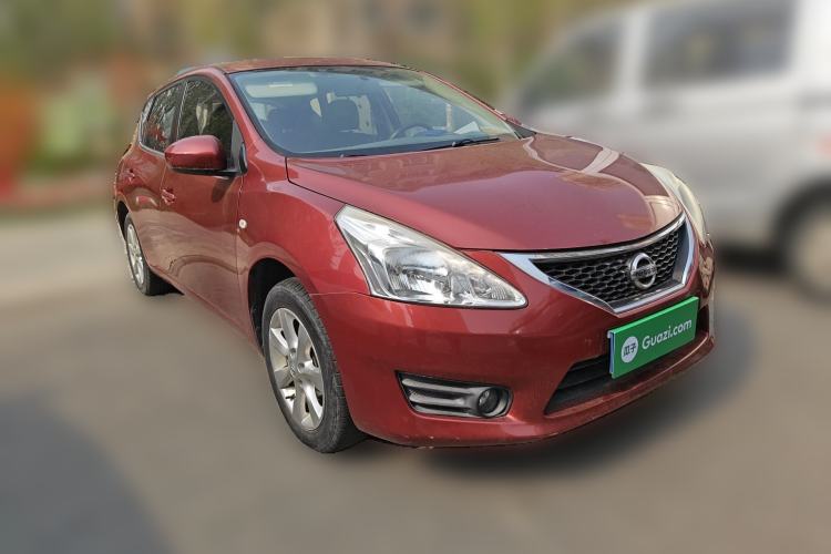 Used Nissan Tiida 2014 1.6L CVT Smart Model Front Right 45 Deg