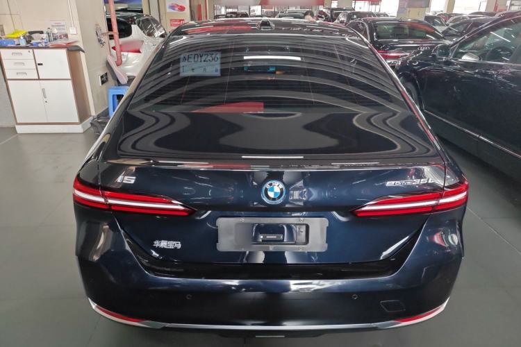 Used BMW i5 2024 eDrive 35L Luxury Package
