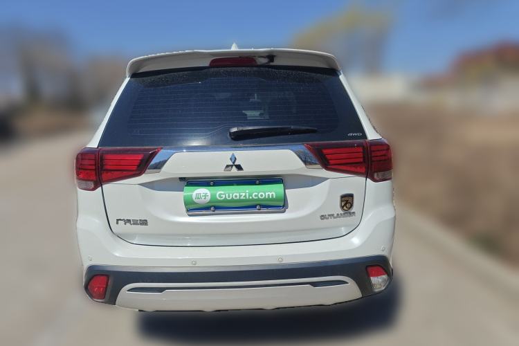 Used Mitsubishi Outlander 2019 2.4L 4x4 Zhi Xiang Edition 5 Seats China VI Standard