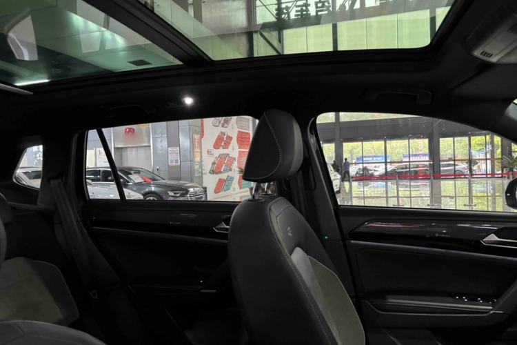 Used Volkswagen Tayron 2020 380TSI All-Wheel Drive R-Line Connected Version Interior 6