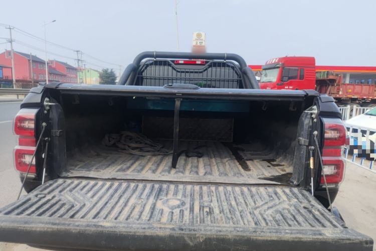 Used Great Wall King Kong Poer 2023 2.0T Automatic Diesel 4x4 Elite Edition Flatbed GW4D20M Trunk