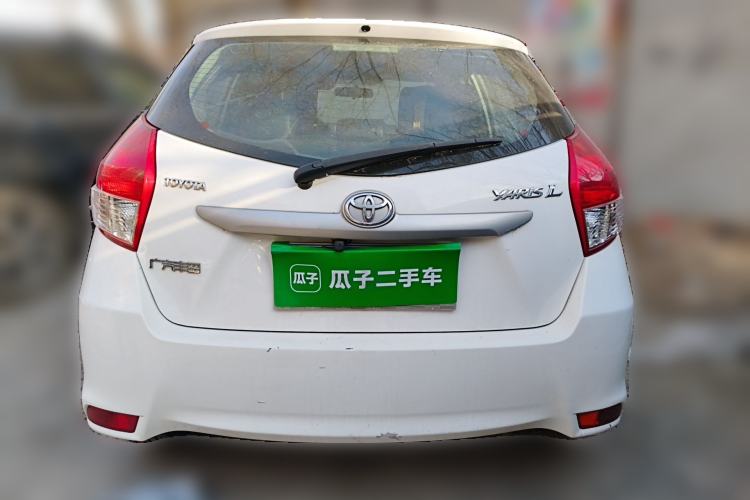 Used Toyota YARiS L Zhi Xuan 2015 1.5E Automatic Charm Edition
