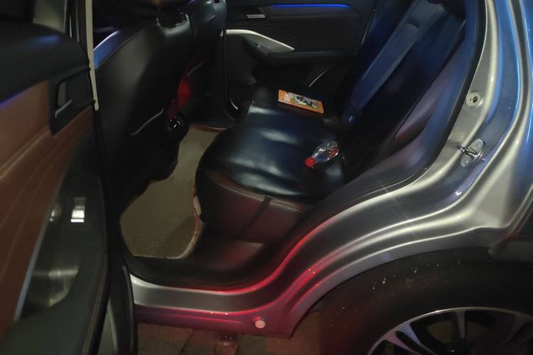 Used Wey VV6 2021 2.0T Two-Wheel Drive Smart Plus