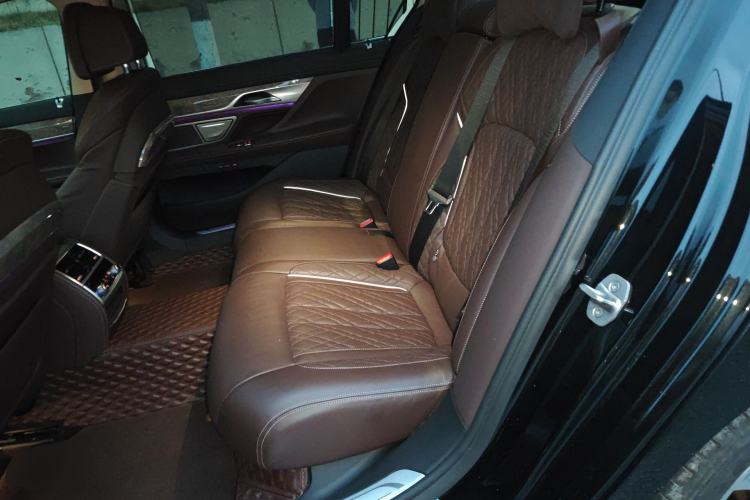 Used BMW 7 Series 2021 740Li Leading Edition Luxury Package Left Rear Seat