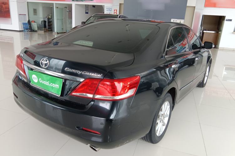 Used Toyota Camry 2013 200G Classic Luxury Edition Rear Right 45 Deg